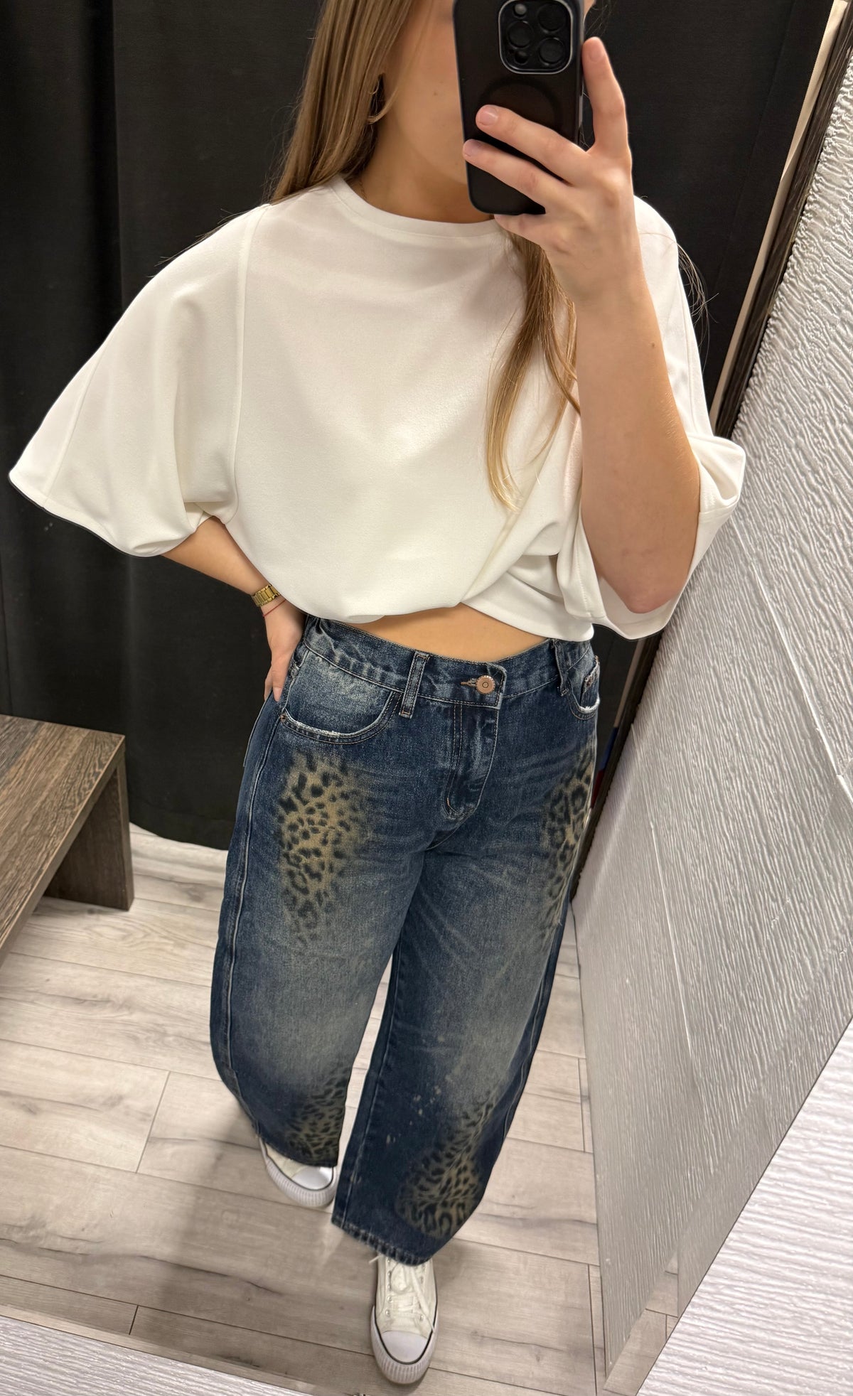T-shirt oversize z luźnymi rękawami