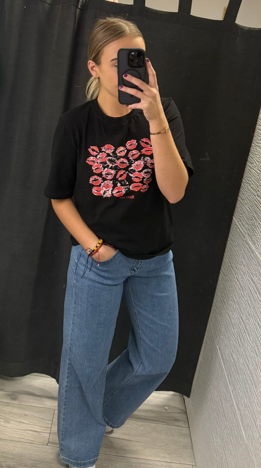 T-shirt usta