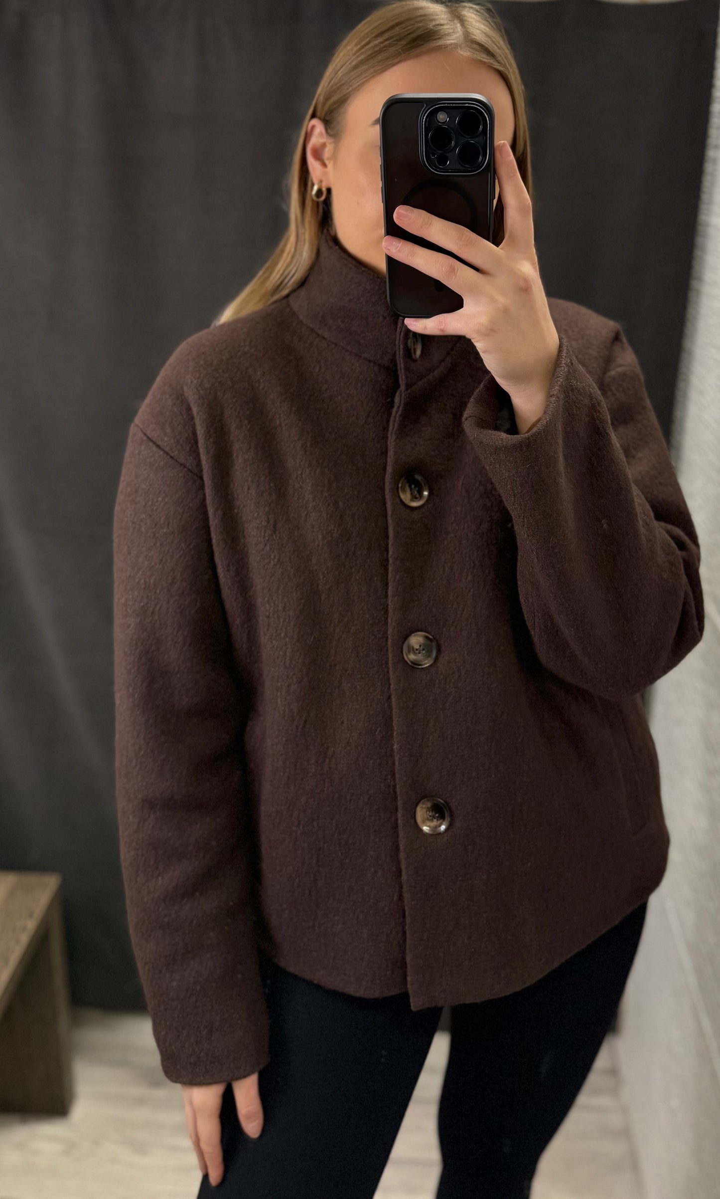 Płaszcz z kołnierzem- wełniany, ocieplany