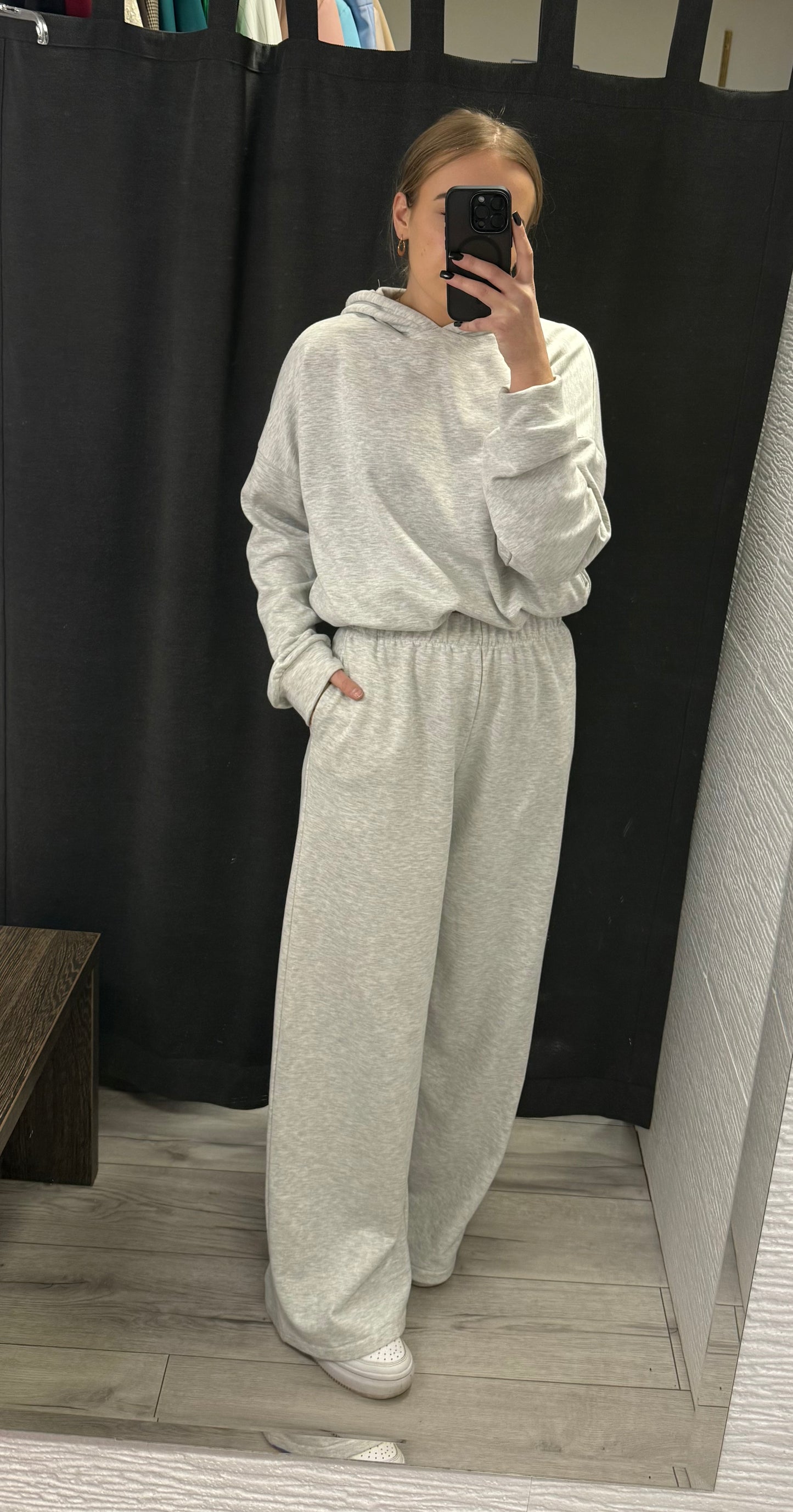 Bluza regulowana ściągaczem