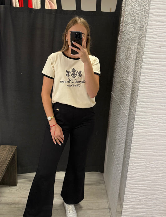 T-shirt z haftem