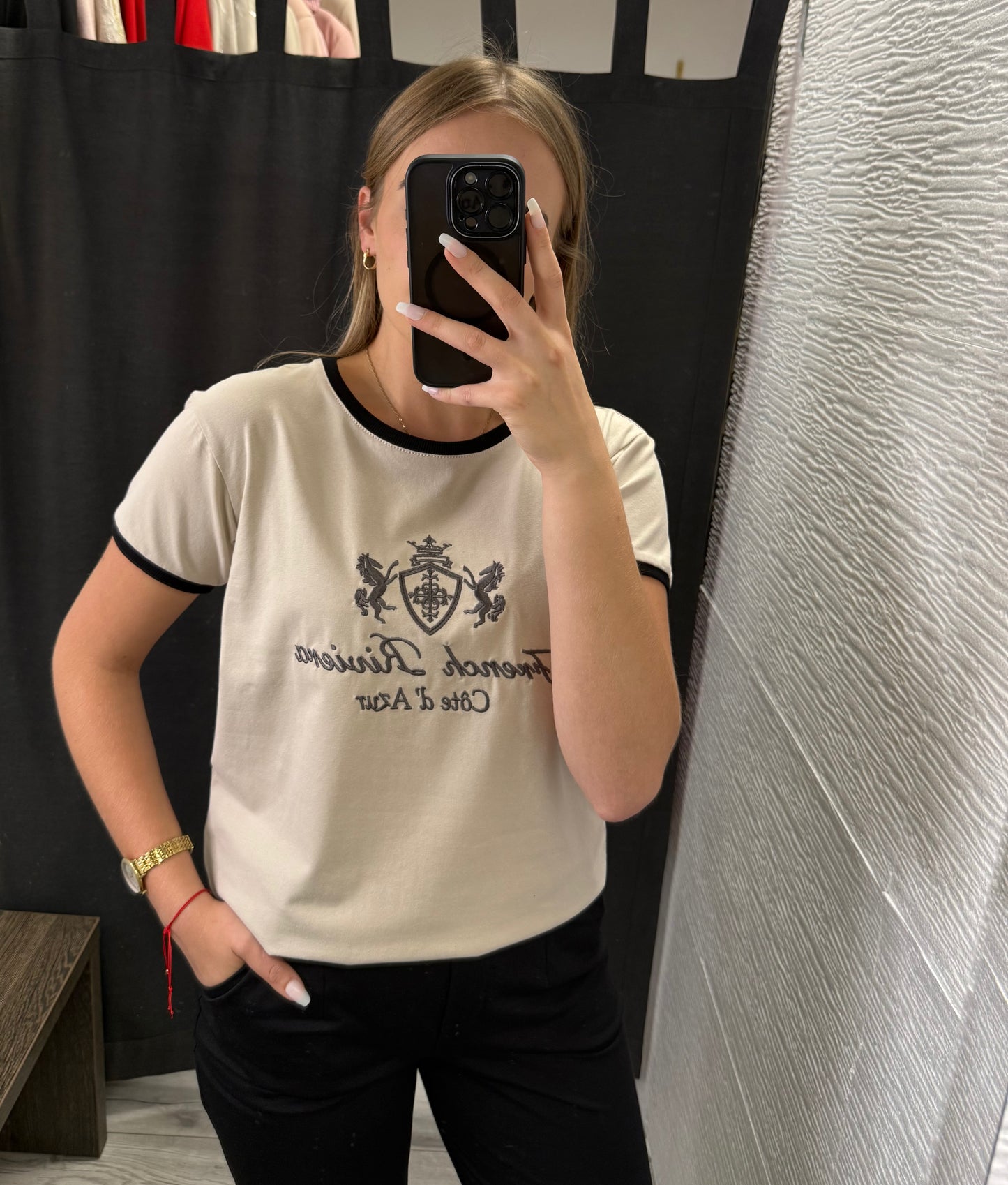 T-shirt z haftem