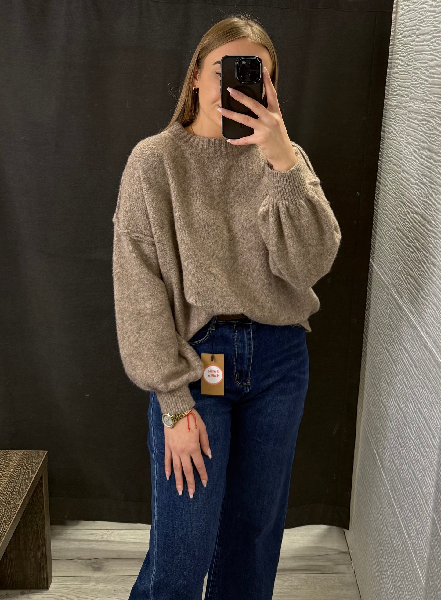 Sweter o kroju oversize