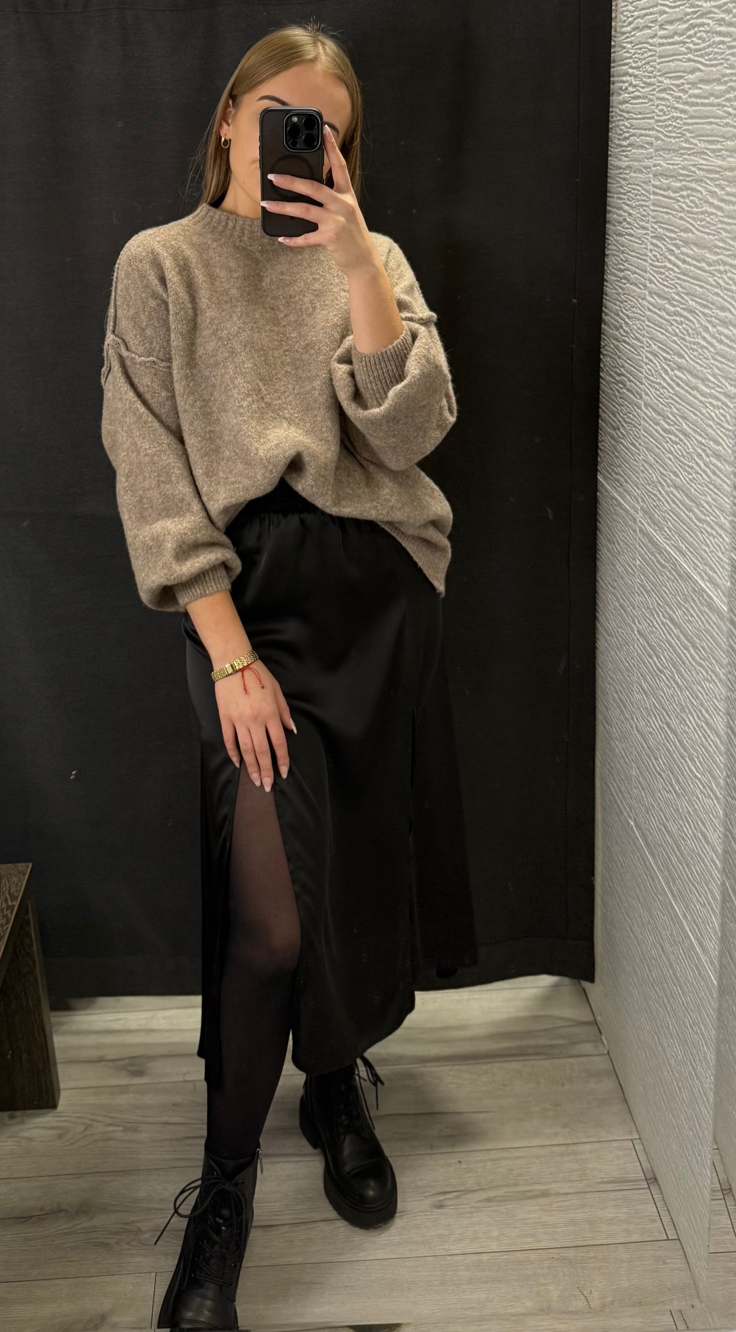 Sweter o kroju oversize