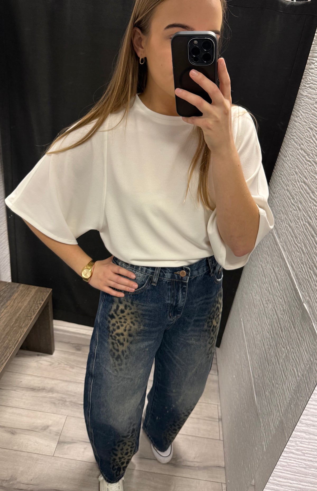 T-shirt oversize z luźnymi rękawami