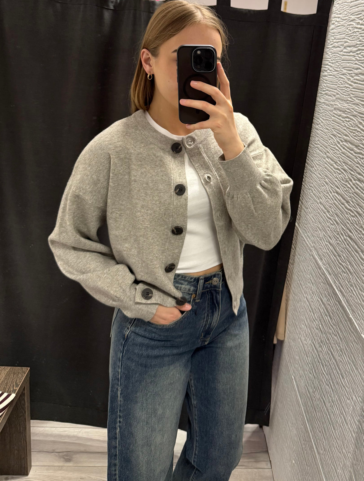 Sweter kardigan z bufiastymi rękawami i okrągłym dekoltem