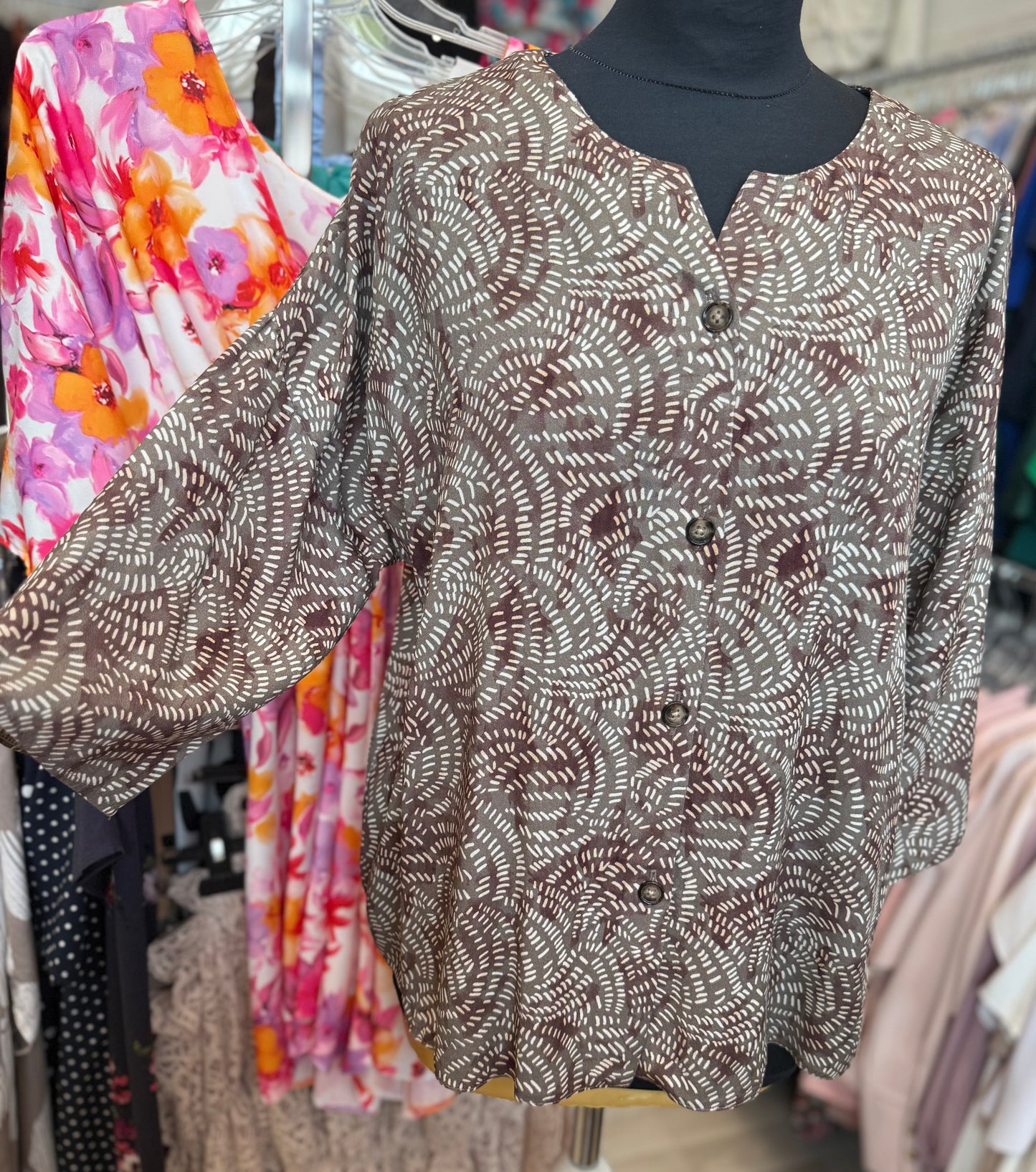 Wiskozowa bluzka plus size beżowa we wzory