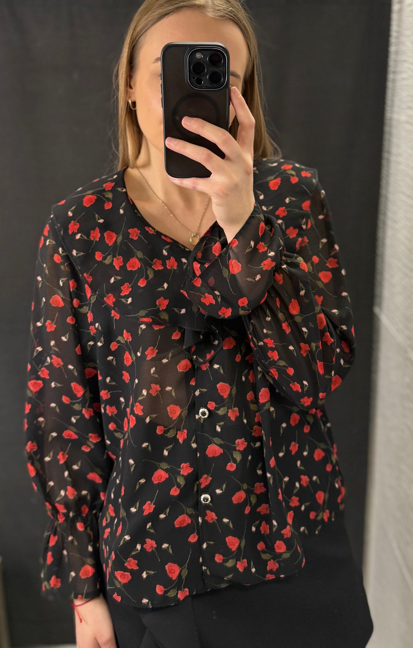 Koszula rozpinana z żabotem