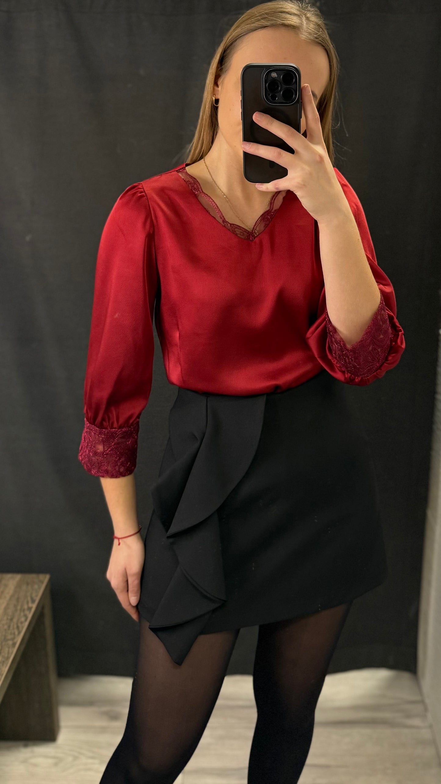 Bluzka bordowa z koronką