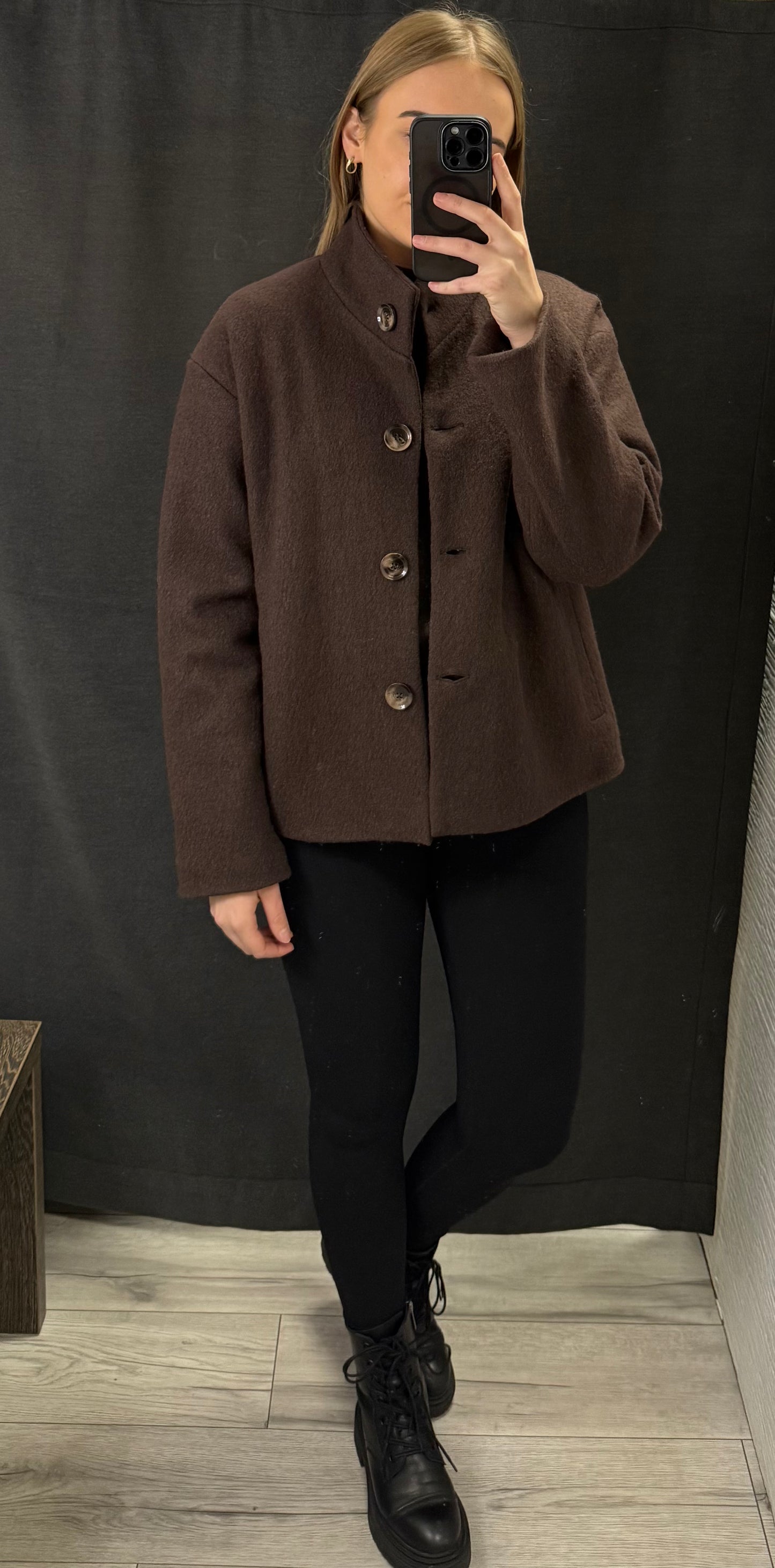 Płaszcz z kołnierzem- wełniany, ocieplany