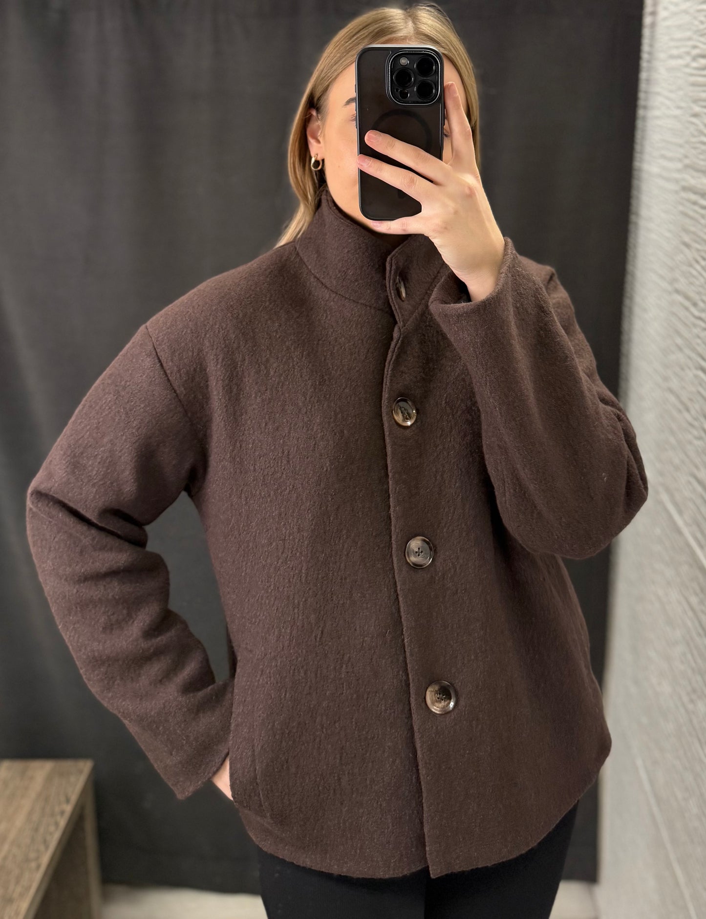 Płaszcz z kołnierzem- wełniany, ocieplany