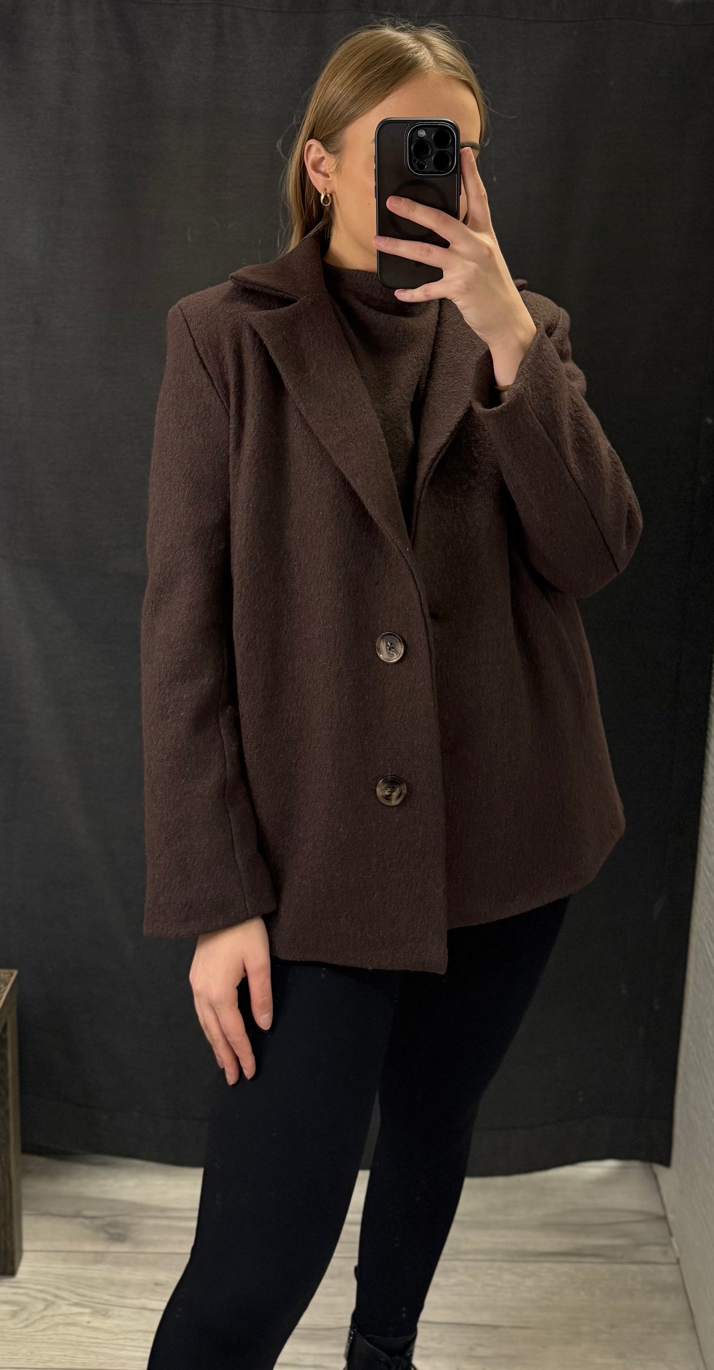 Płaszcz z klapkami- wełniany i ocieplany