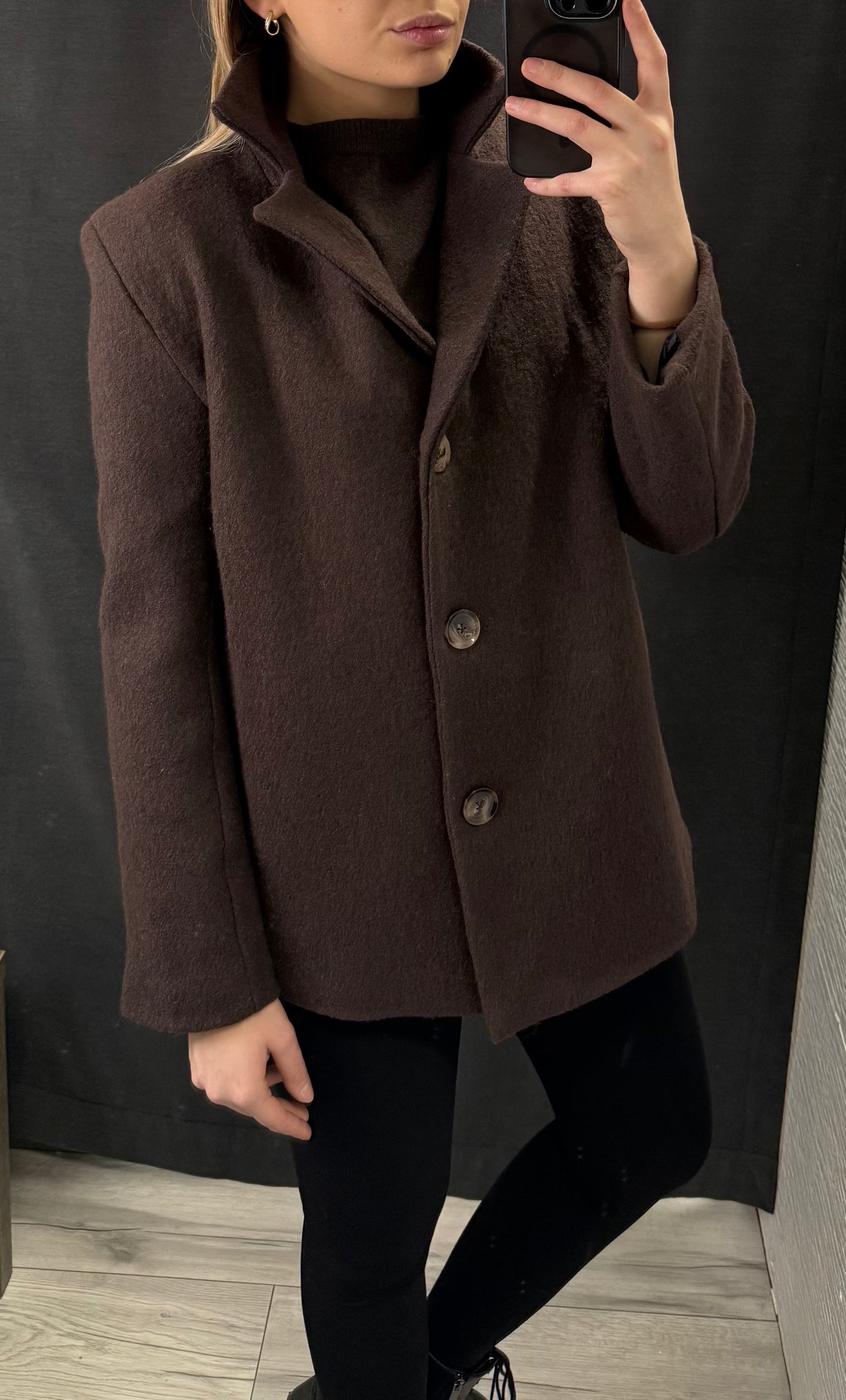 Płaszcz z klapkami- wełniany i ocieplany