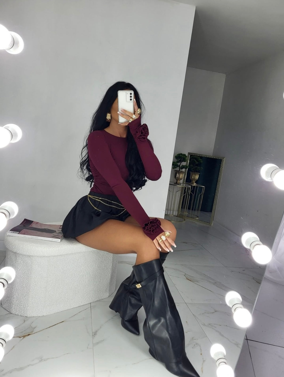 Bluzka z różą na rękawie