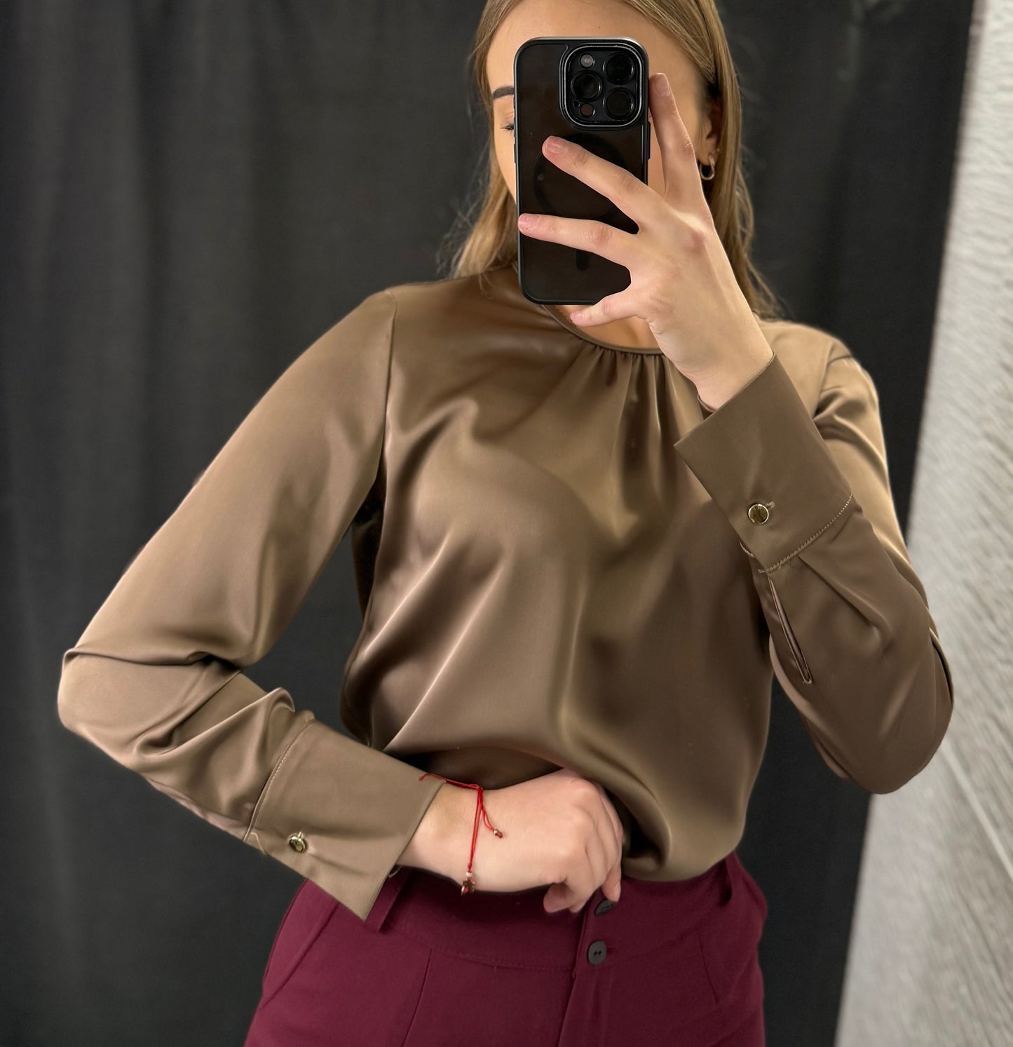 Bluzka satynowa beżowa